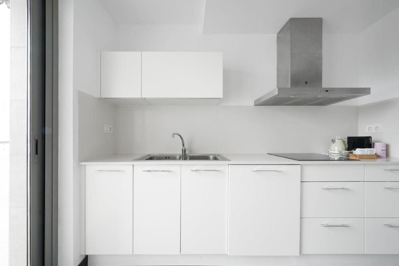 Апартаменты Numa Barcelona Colmena Экстерьер фото