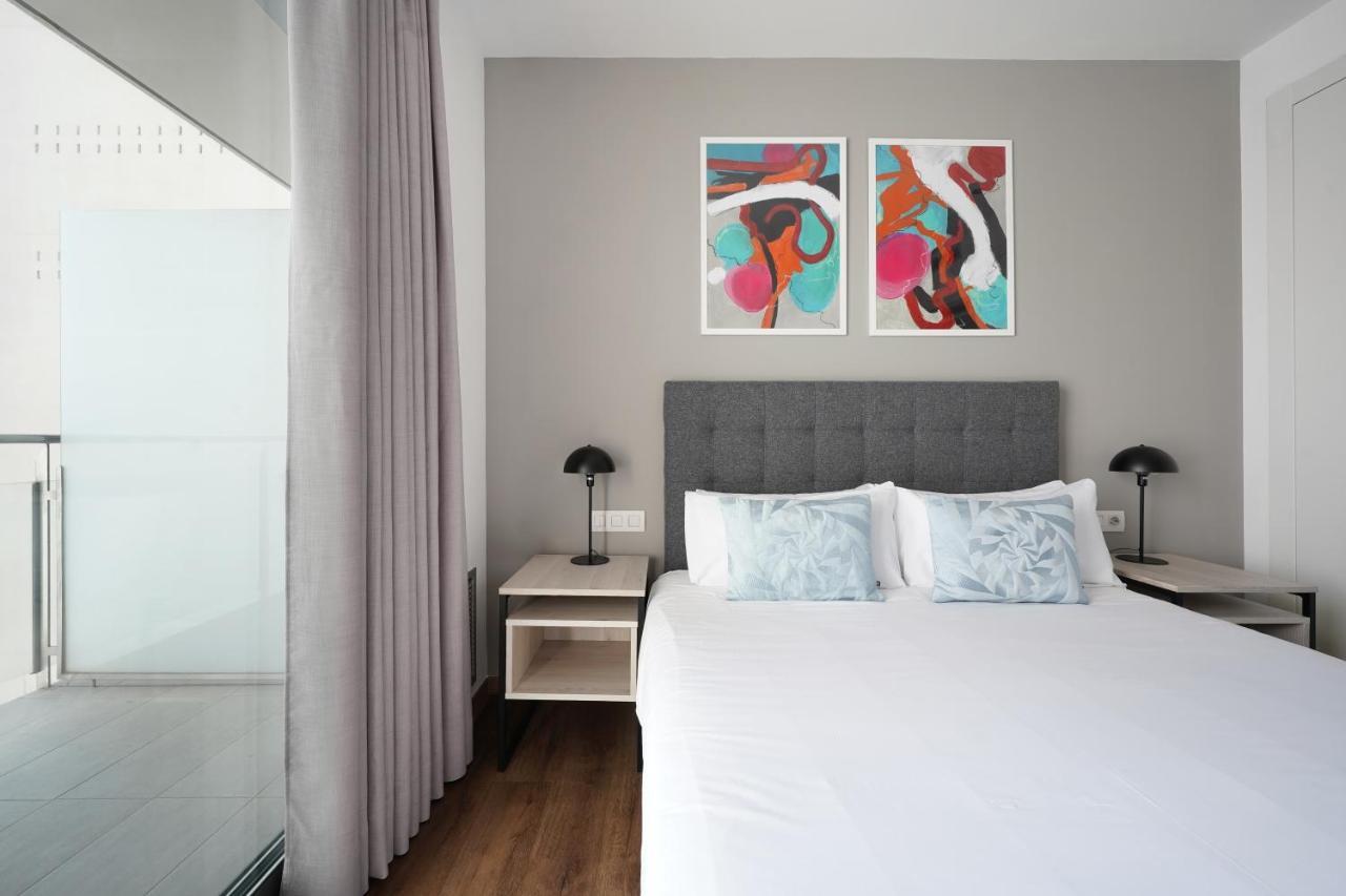 Апартаменты Numa Barcelona Colmena Экстерьер фото