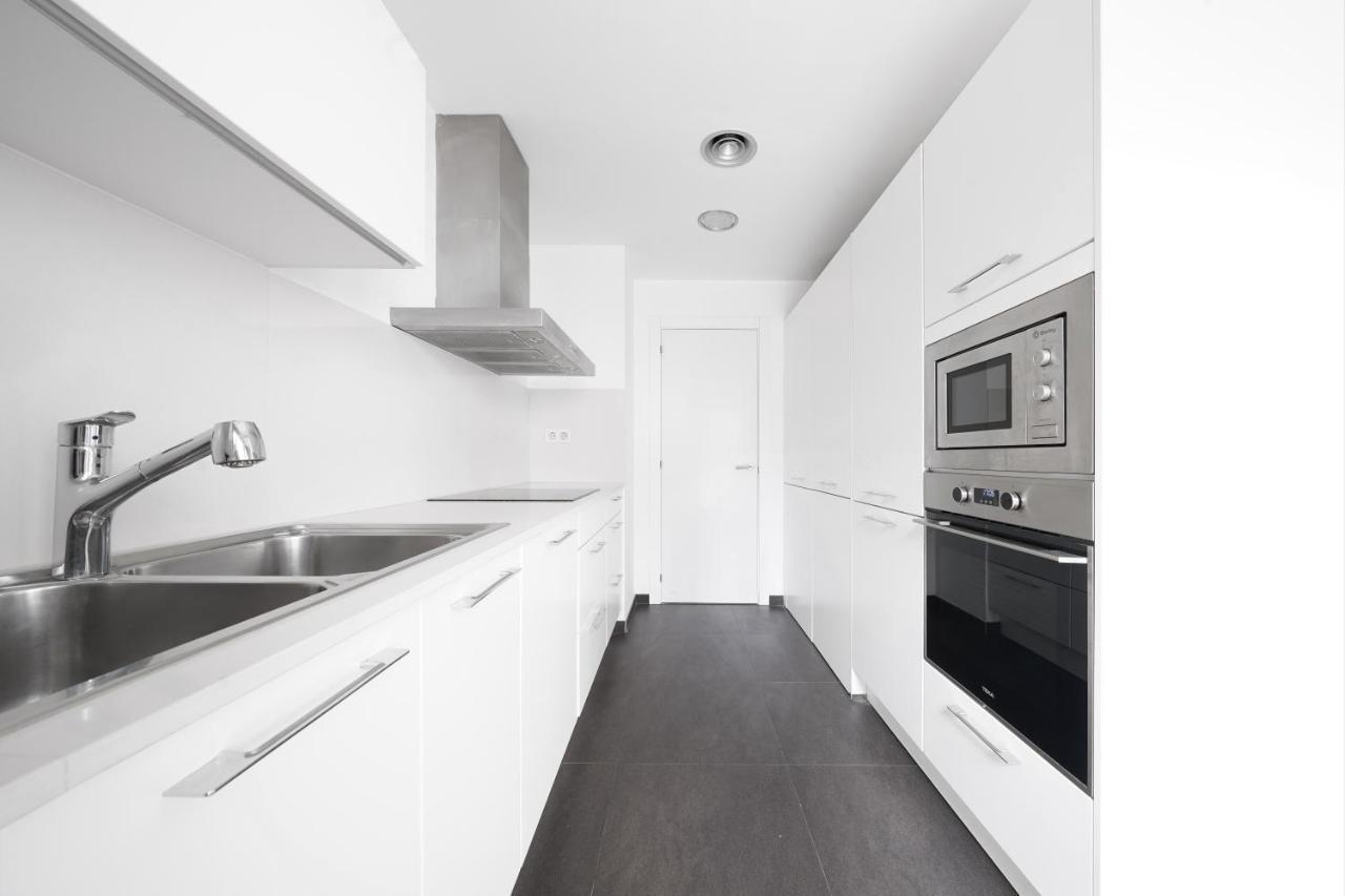 Апартаменты Numa Barcelona Colmena Экстерьер фото