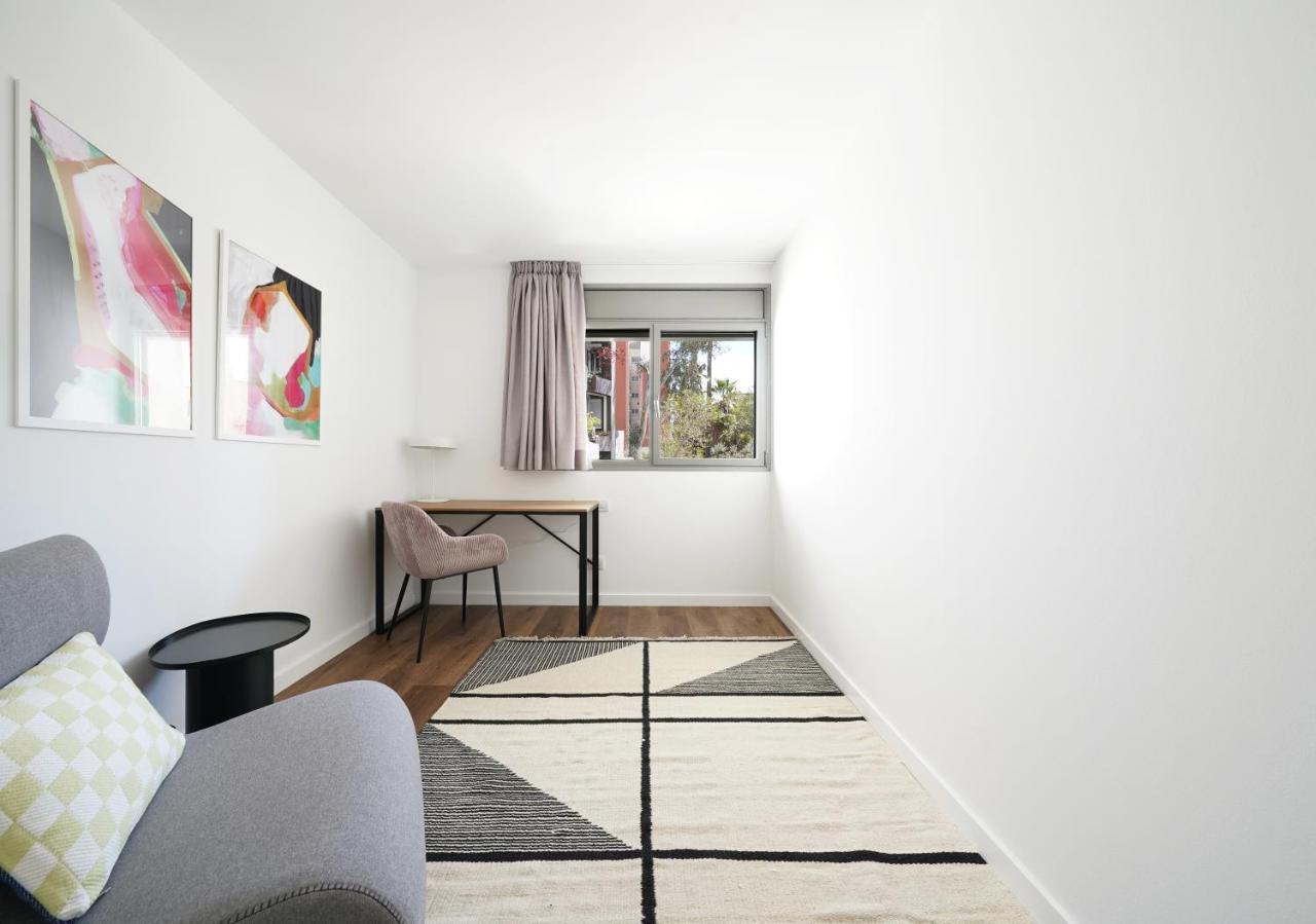 Апартаменты Numa Barcelona Colmena Экстерьер фото